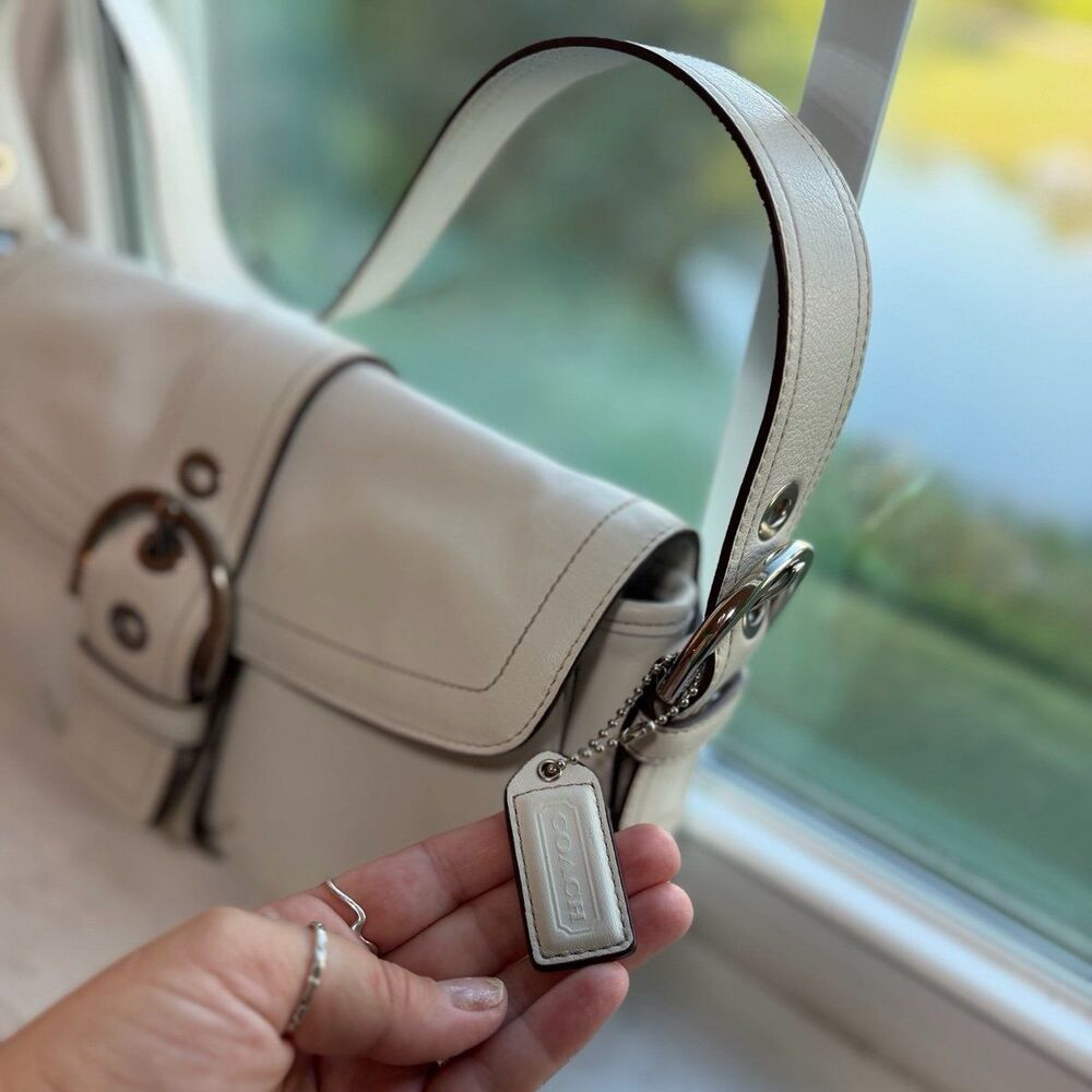 Vintage Coach 2005 White Leather Soho Buckle Flap Double Pocket No. L05S-9434 - Picture 11 of 12
